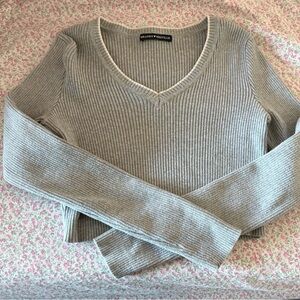 Brandy Melville Light Gray V-Neck Sweater